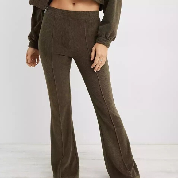 aerie Pants - Aerie Groove-On Ribbed Velour High Waisted Flare Pants Olive Green XL Long New